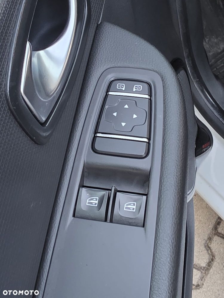 Renault Clio - 17