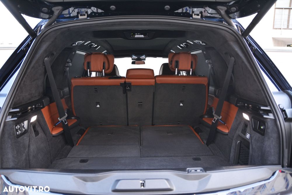 BMW X7 M60i xDrive AT MHEV - 16
