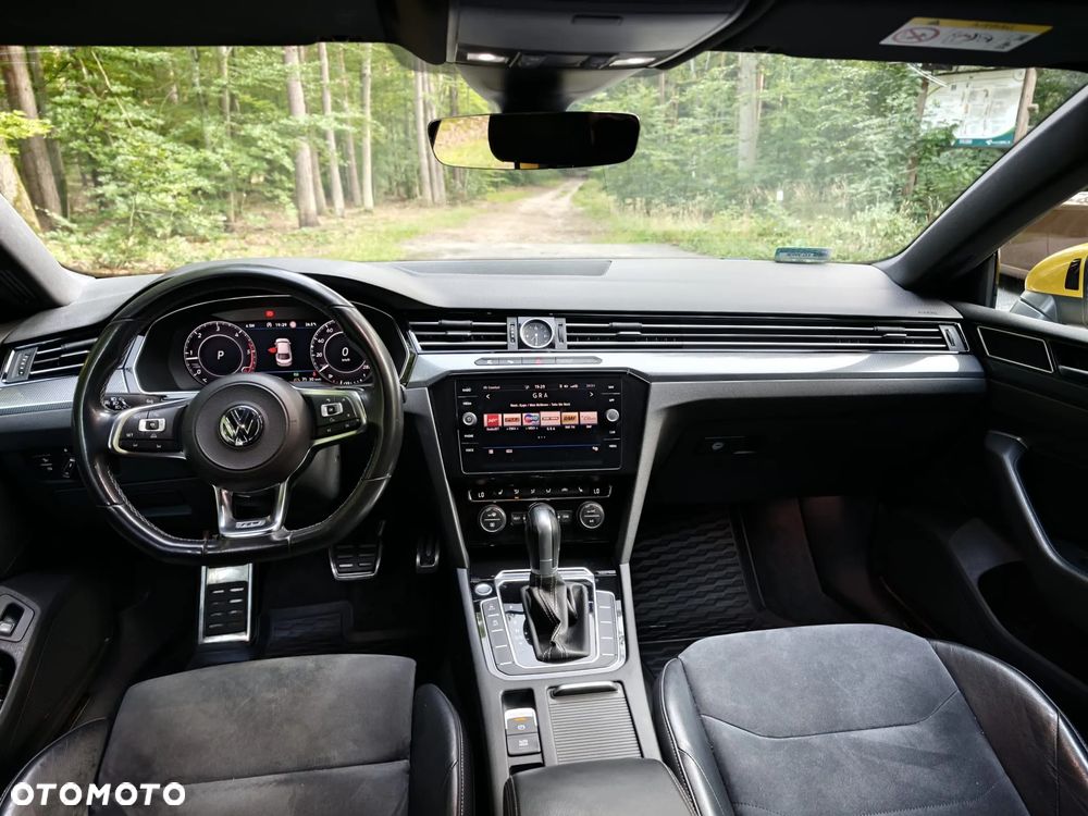 Volkswagen Arteon 2.0 TDI SCR R-Line DSG - 11