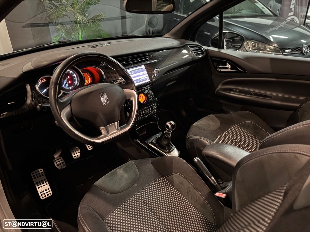 Citroën DS3 1.6 HDi Airdream Sport Chic - 6