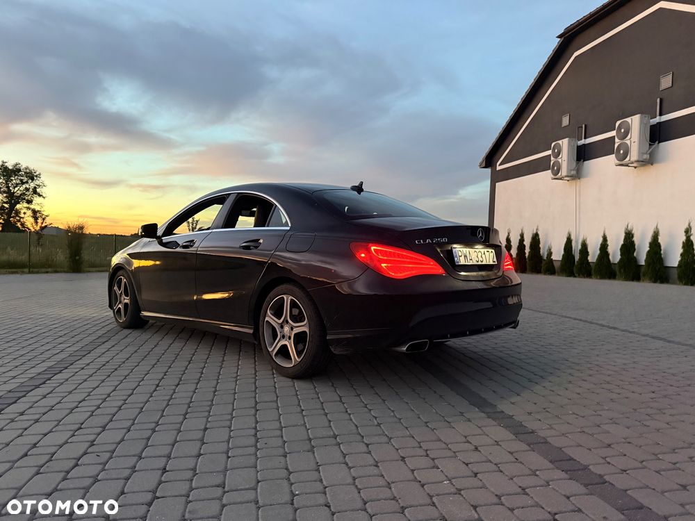 Mercedes-Benz CLA 250 4Matic 7G-DCT Urban - 28