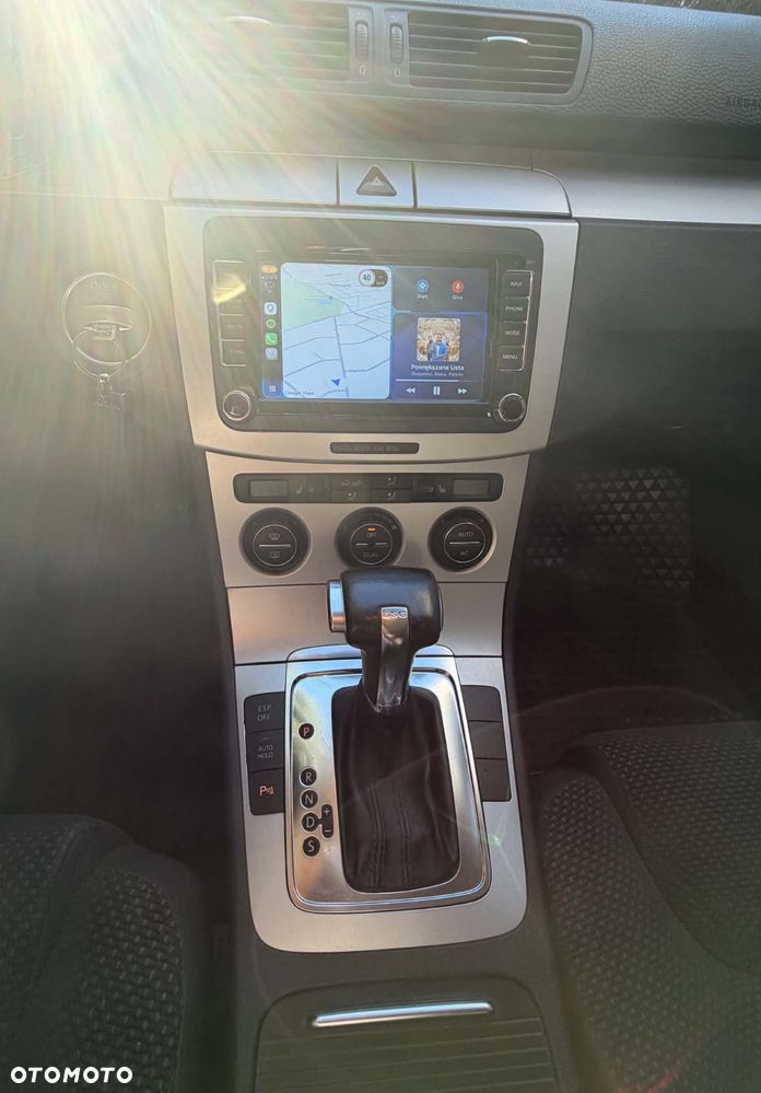 Volkswagen Passat 2.0 TDI Comfortline DSG - 10