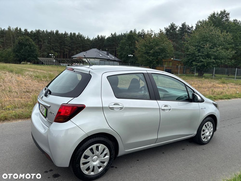 Toyota Yaris 2017 photo 3