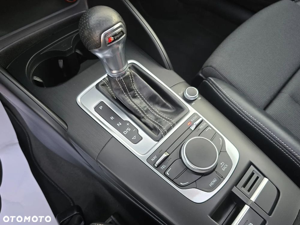 Audi A3 Sportback 1.6 TDI (clean diesel) S tronic S line Sportpaket - 14