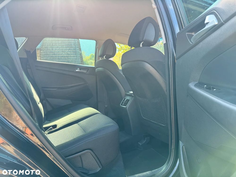 Hyundai Tucson 1.7 CRDI BlueDrive GO 2WD - 12