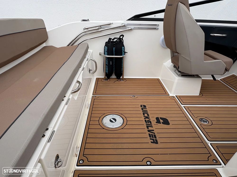 Quicksilver Activ 605 Bowrider - 11