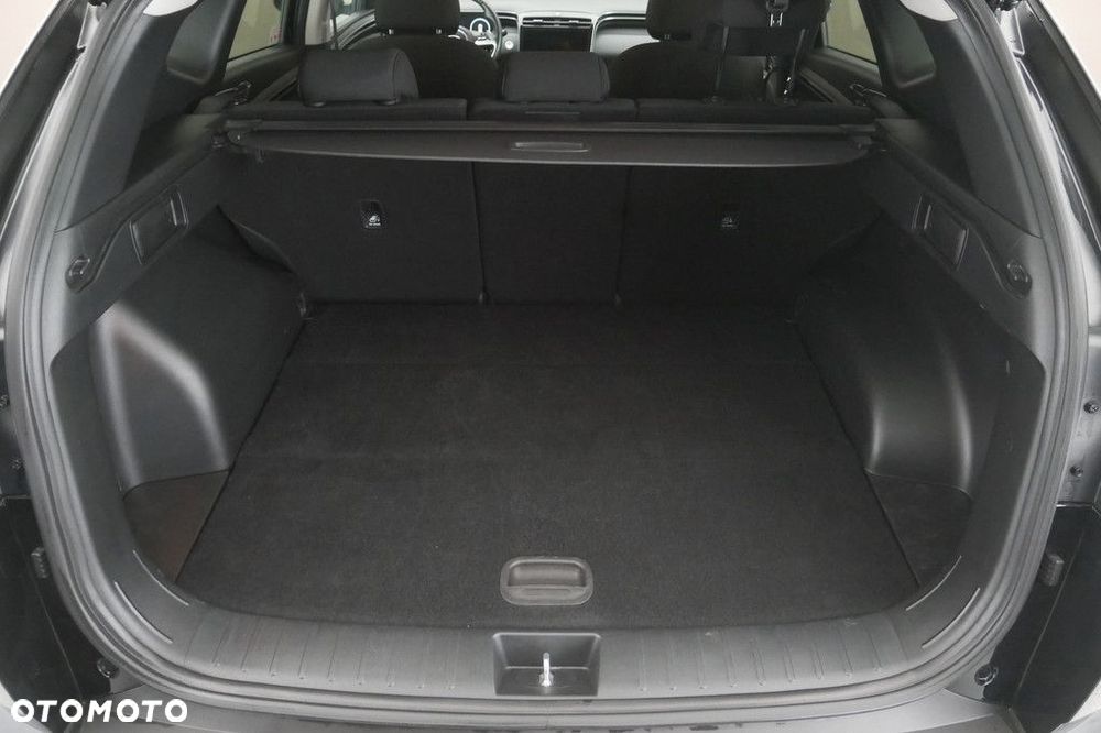 Hyundai Tucson 1.6 T-GDi HEV Executive 2WD - 16