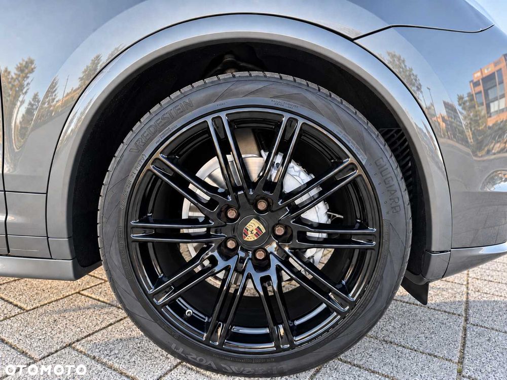 Porsche Cayenne - 5