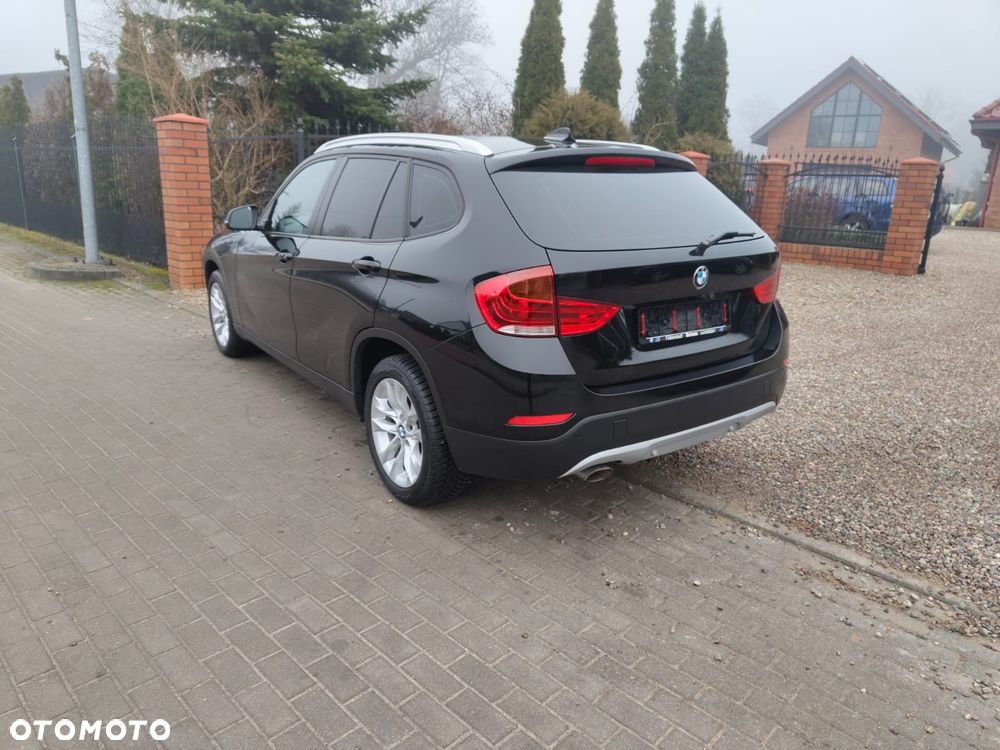 BMW X1 sDrive18d xLine - 24