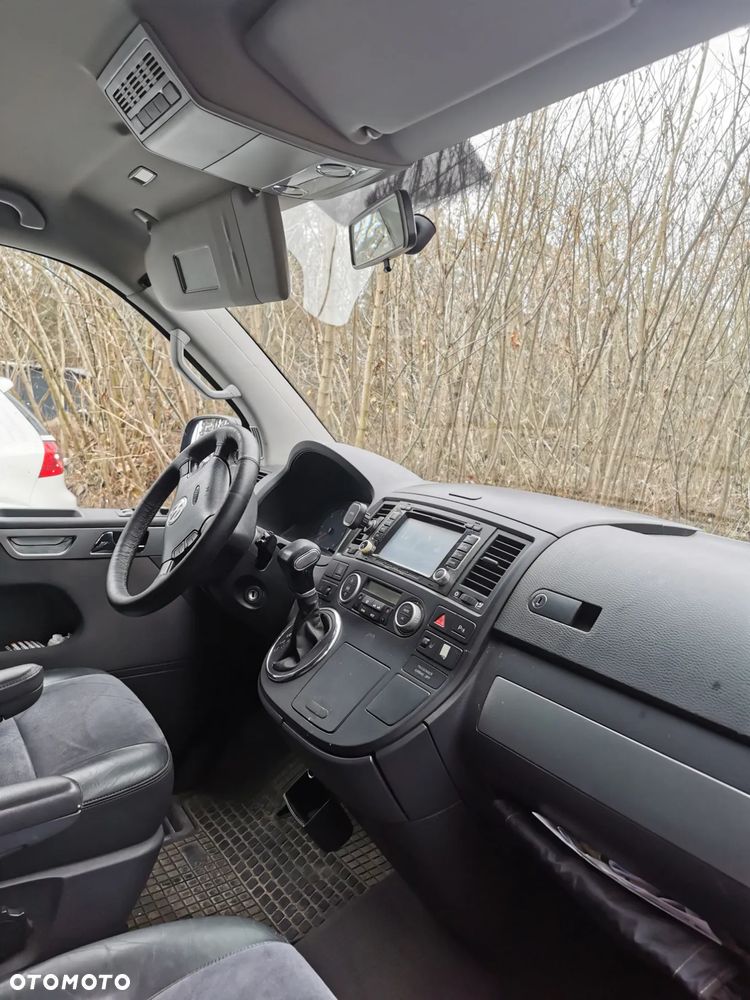 Volkswagen Multivan - 27