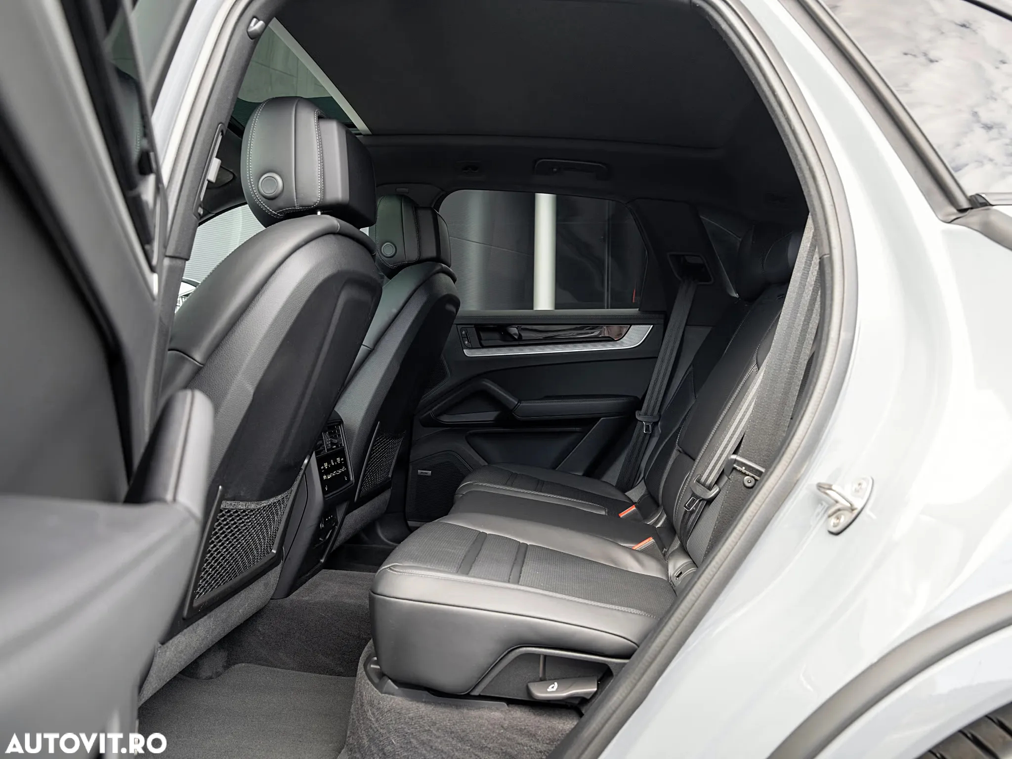 Porsche Cayenne Standard - 17