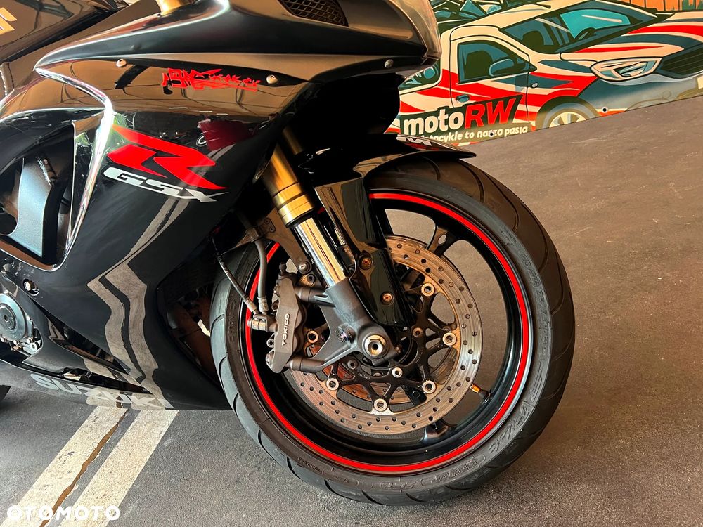 Suzuki GSX-R - 6