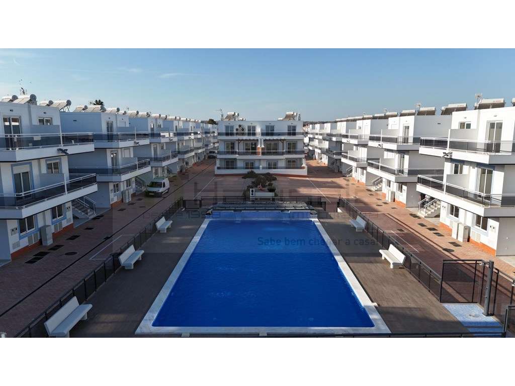 Condomínio privado na Praia da Lota - Grande imagem: 2/32