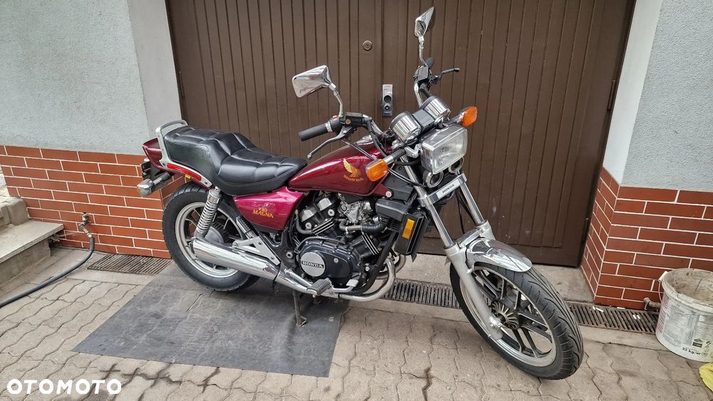 Honda VF - 8