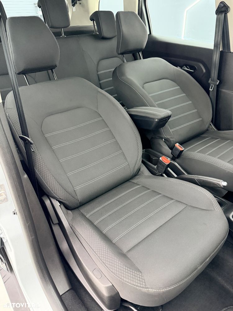 Dacia Duster TCe 90 Essential - 18