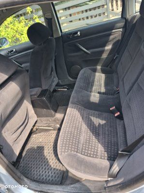 Volkswagen Passat 1.9 TDI Basis - 11