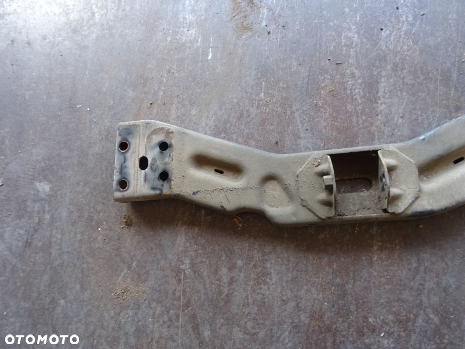 JEEP CHEROKEE KJ LIBERTY 01-05 3.7 ŁAPA PODPORA SKRZYNI - 2