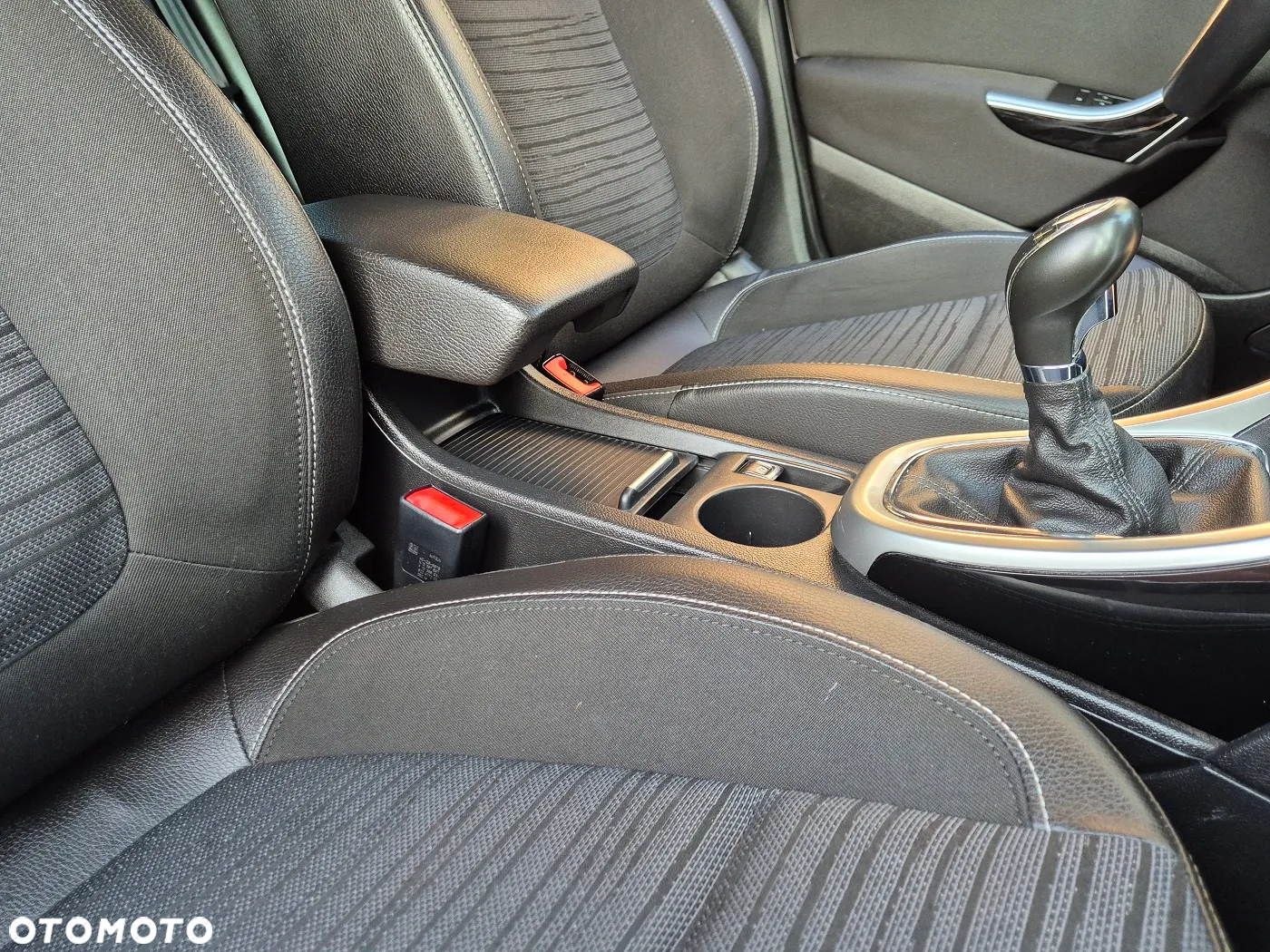 Opel Astra 1.4 Turbo ENERGY - 28