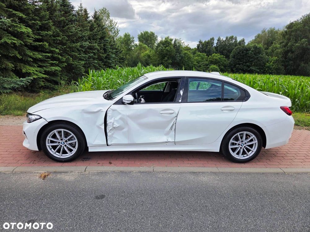 BMW Seria 3 320i GPF - 8