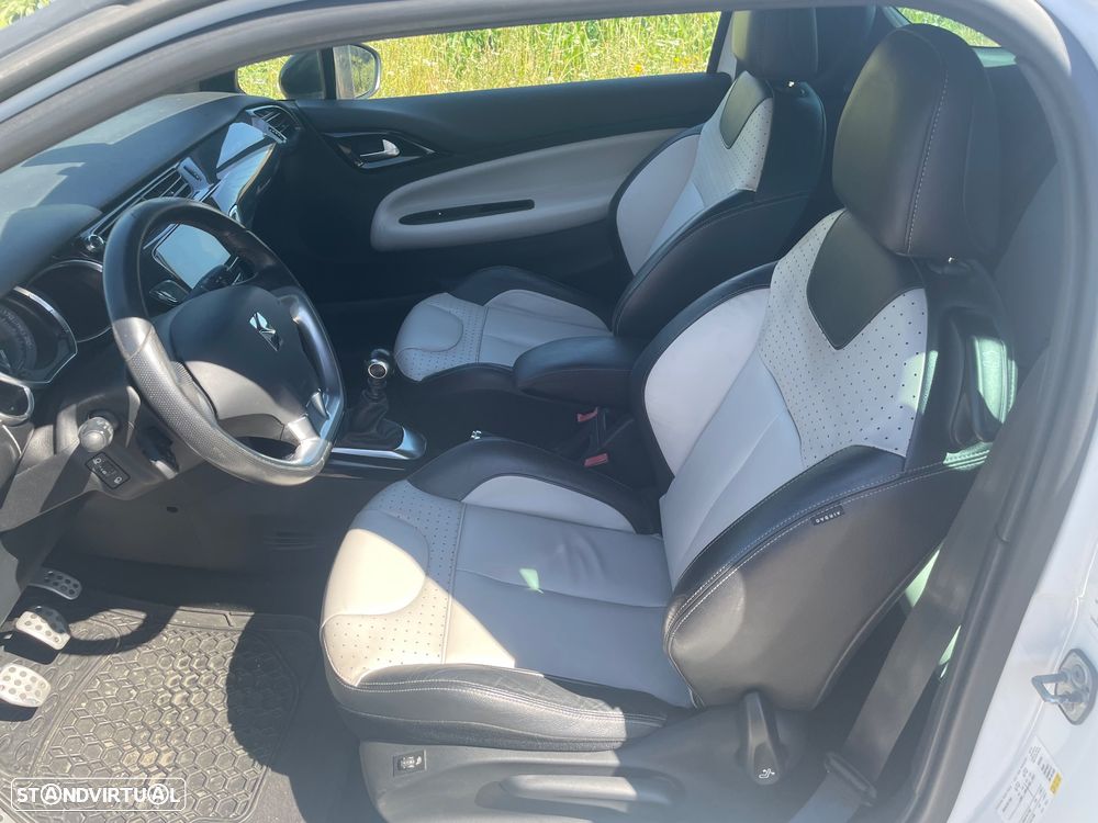 Citroën DS3 1.6 HDi Airdream Sport Chic - 11