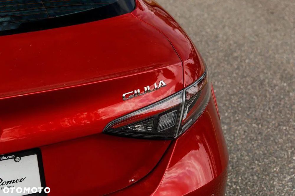 Alfa Romeo Giulia 2.0 Turbo 16V AT8-Q4 Tributo Italiano - 10