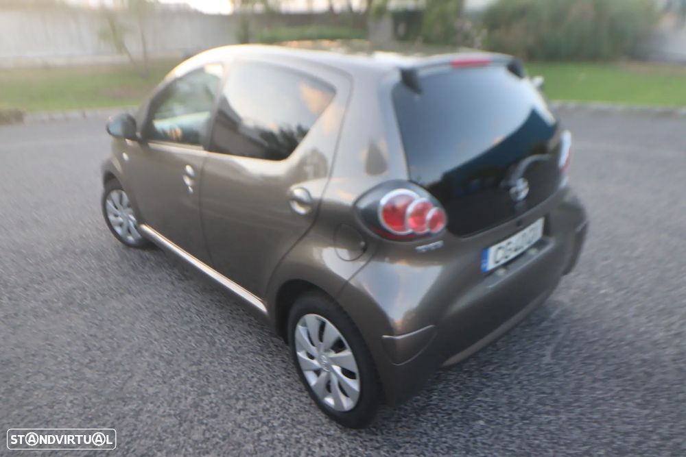 Toyota Aygo 1.0 X-Play+AC+X-Touch - 30