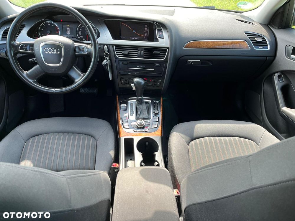 Audi A4 Avant - 13