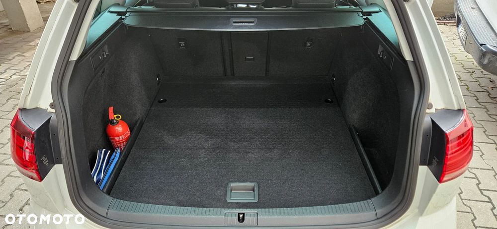 Volkswagen Golf - 8