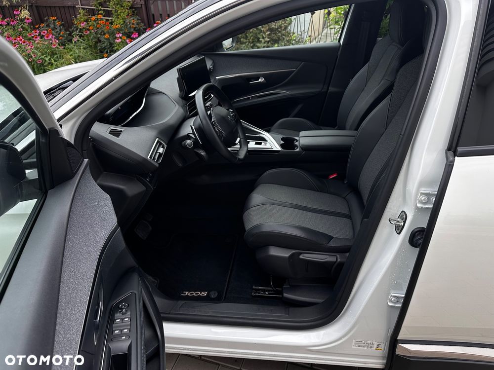 Peugeot 3008 PureTech 130 Stop & Start GPF EAT8 Allure - 23