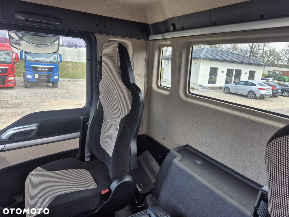 MAN TGS 26.460 / HAKOWIEC/ HYVA / OŚ SKRETKA - 37