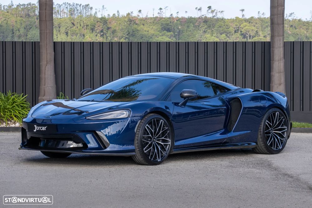 McLaren GT 4.0 Twin-Turbo V8 - 1
