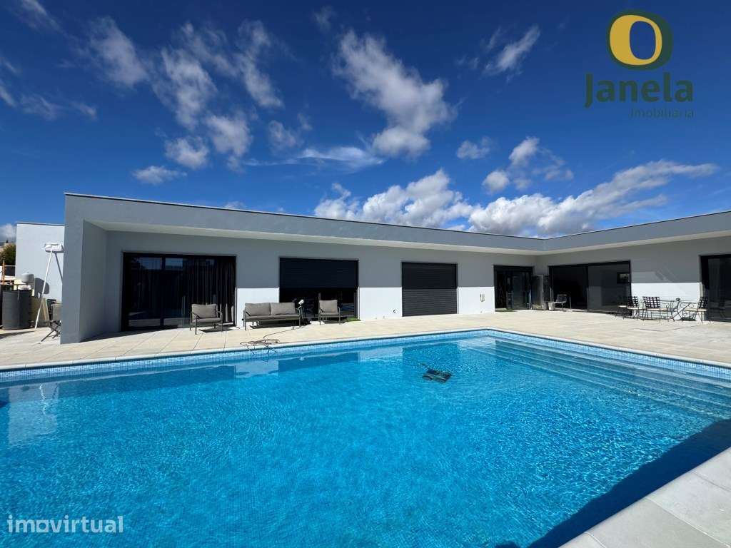 Fantástica Moradia T3+1, Piscina Privada e Excelentes Áreas Exteriores - Grande imagem: 3/38