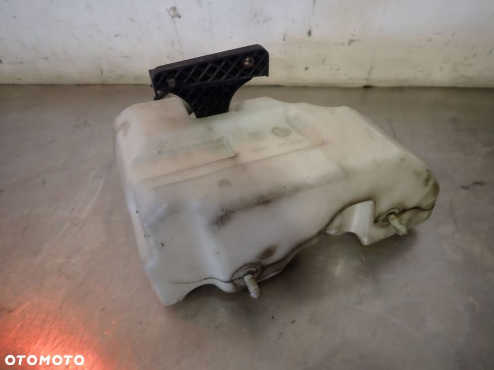 ZBIORNICZEK SPRYSKIWACZY FIAT DUCATO III - 4