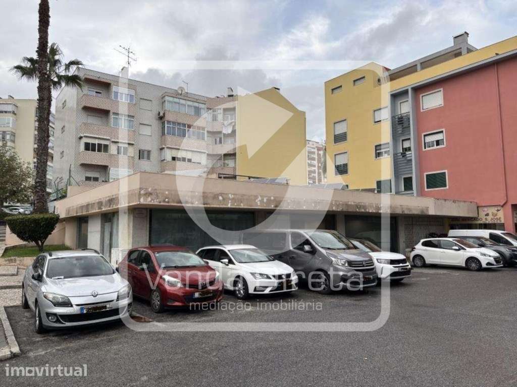 Loja com 370 m² | 3 Frações Interligadas | Centro da Póvoa de Santo... - Grande imagem: 2/30