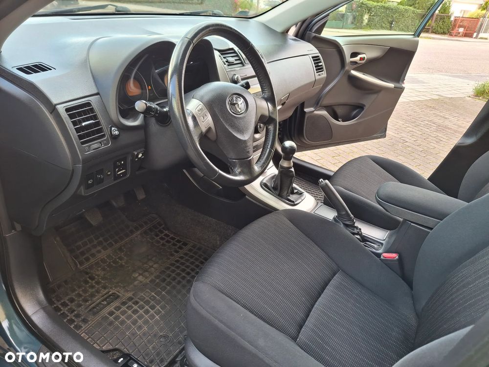 Toyota Corolla 1.6 VVT-i Premium - 20
