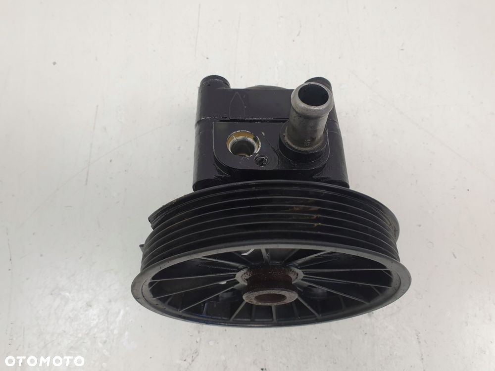 POMPA WSPOMAGANIA Volvo XC70 2.4 D5 - 2