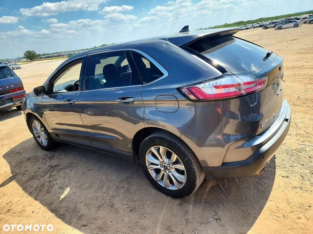 Ford Edge 2022 photo 2
