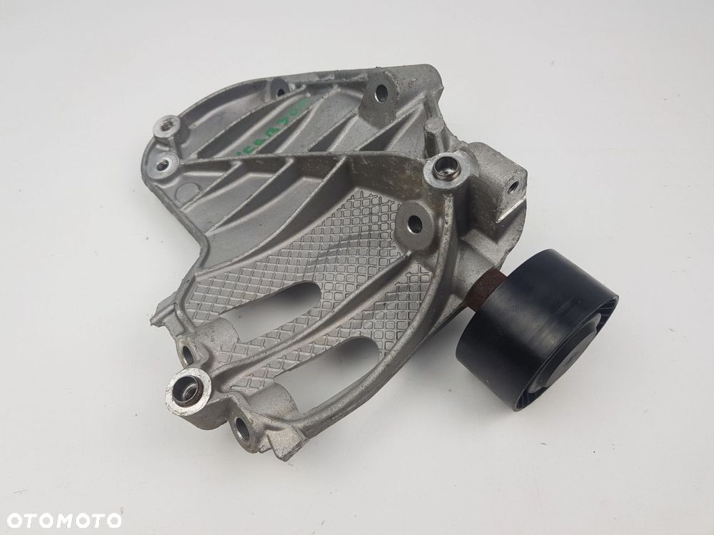 Łapa mocowania sprężarki klimatyzacji BMW F10 F20 F30 7585167 - 4