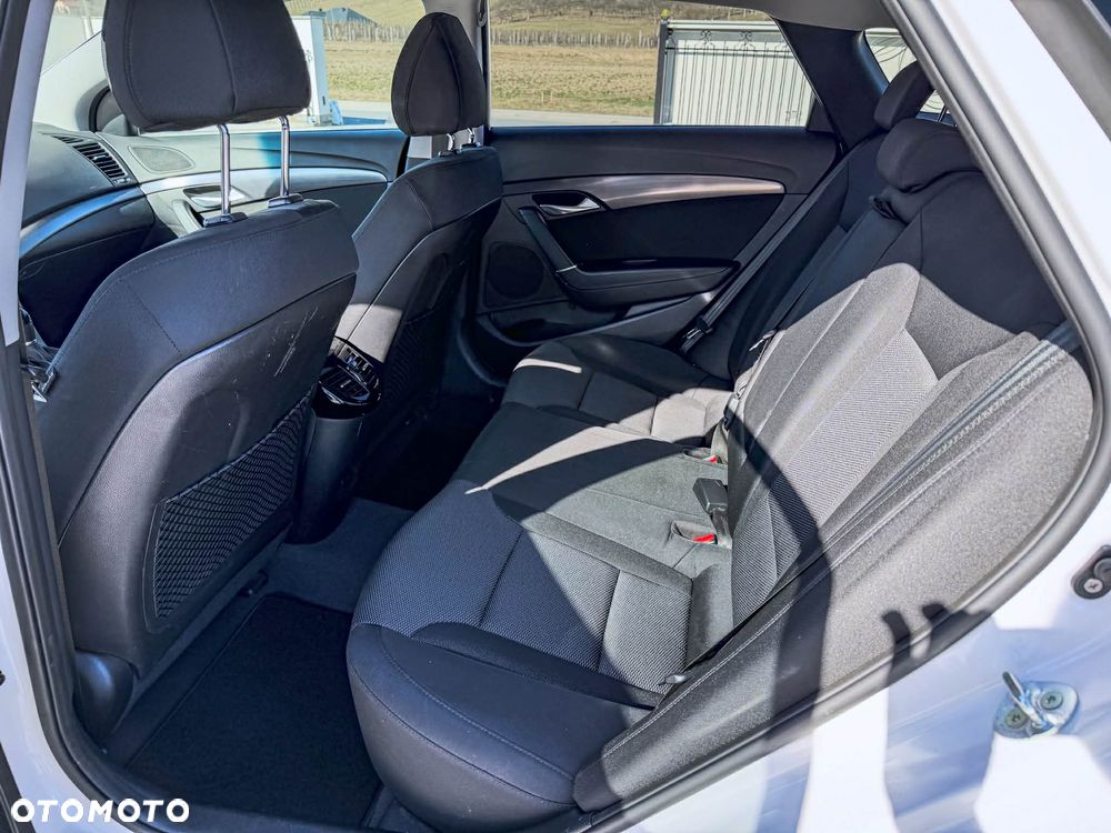 Hyundai i40 Kombi 1.7 CRDi DCT Style - 17