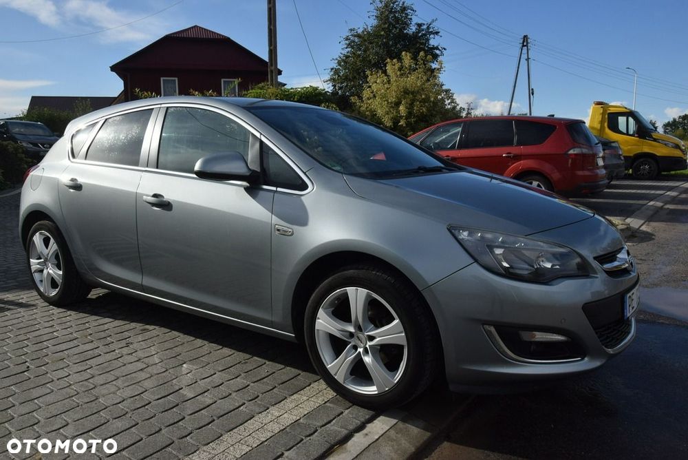 Opel Astra 1.4 Turbo Exklusiv - 9