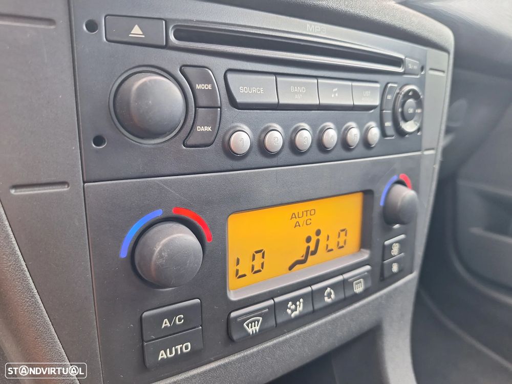 Citroën C4 1.6 HDi 110 SX Pack - 26