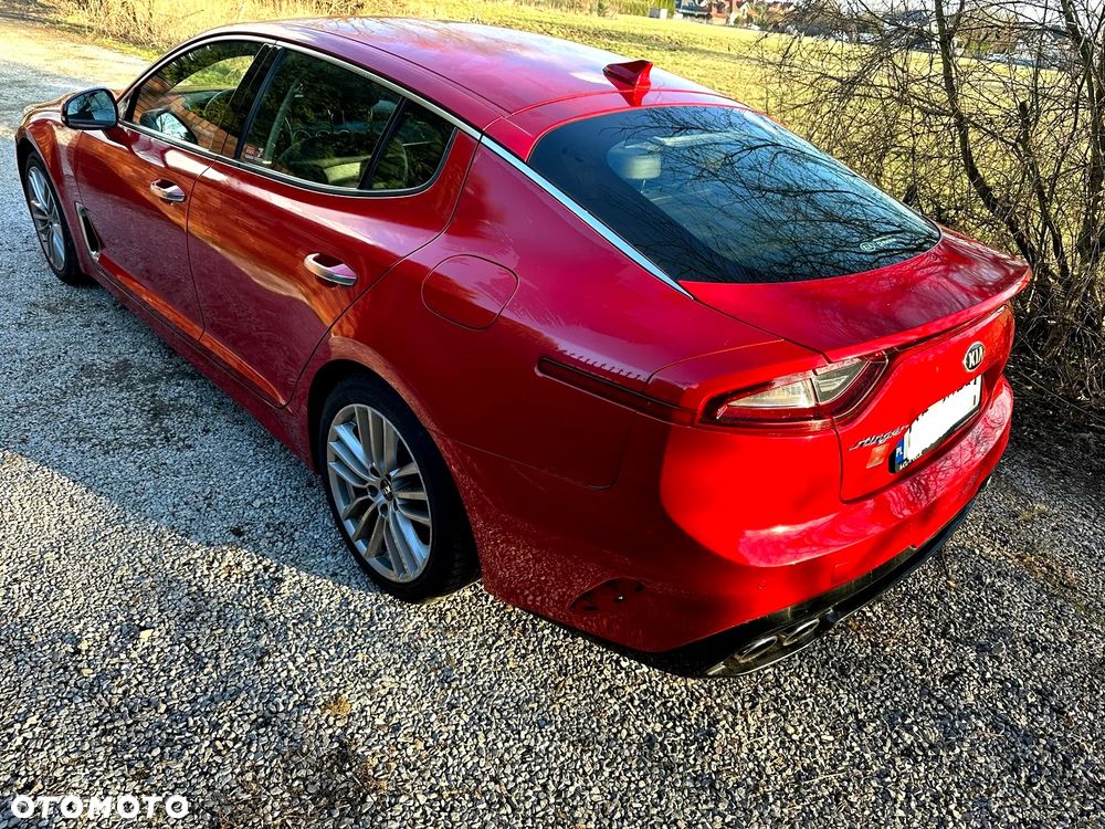 Kia Stinger 2.0 T-GDI GT Line - 3