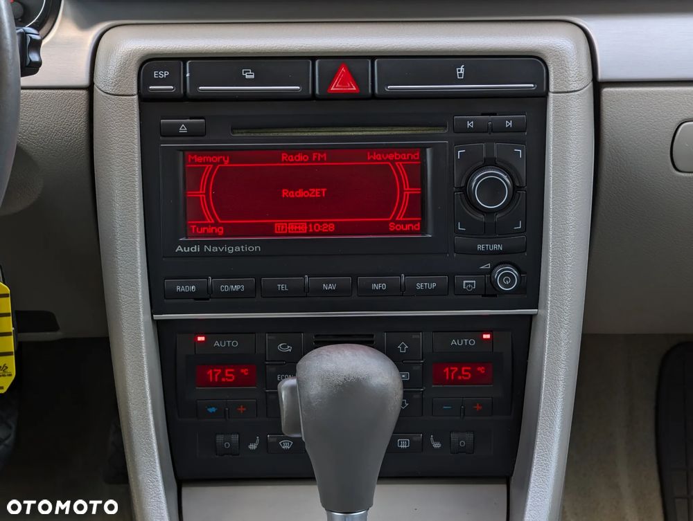 Audi A4 Avant 2.0 TDI DPF multitronic - 29