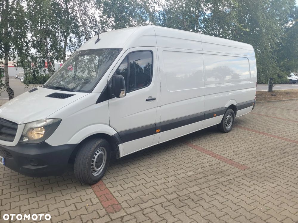 Mercedes-Benz Sprinter - 14