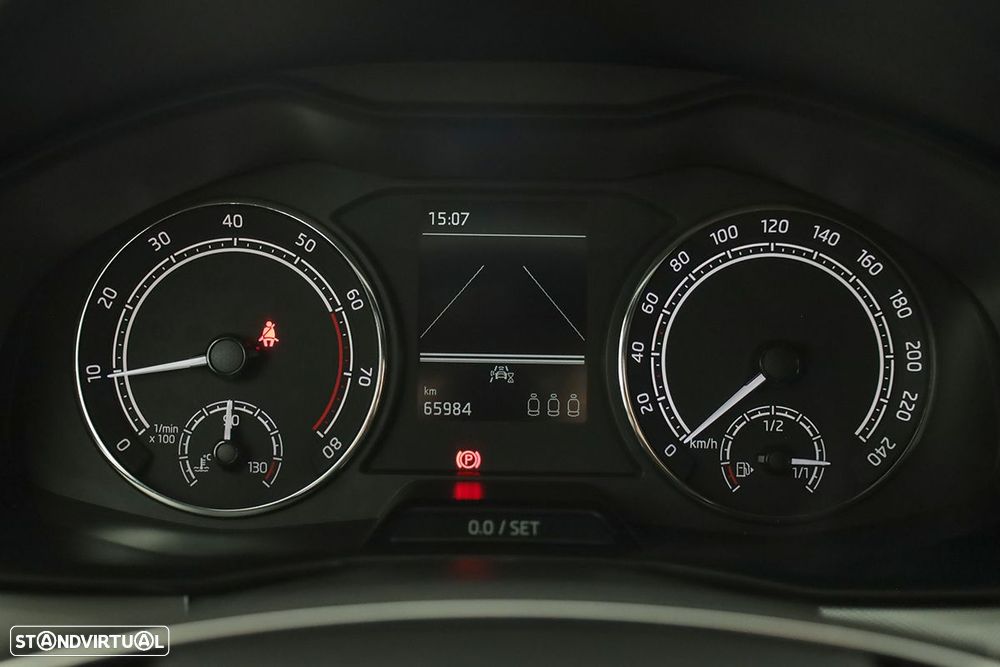 Skoda Kamiq 1.0 TSI Ambition - 8