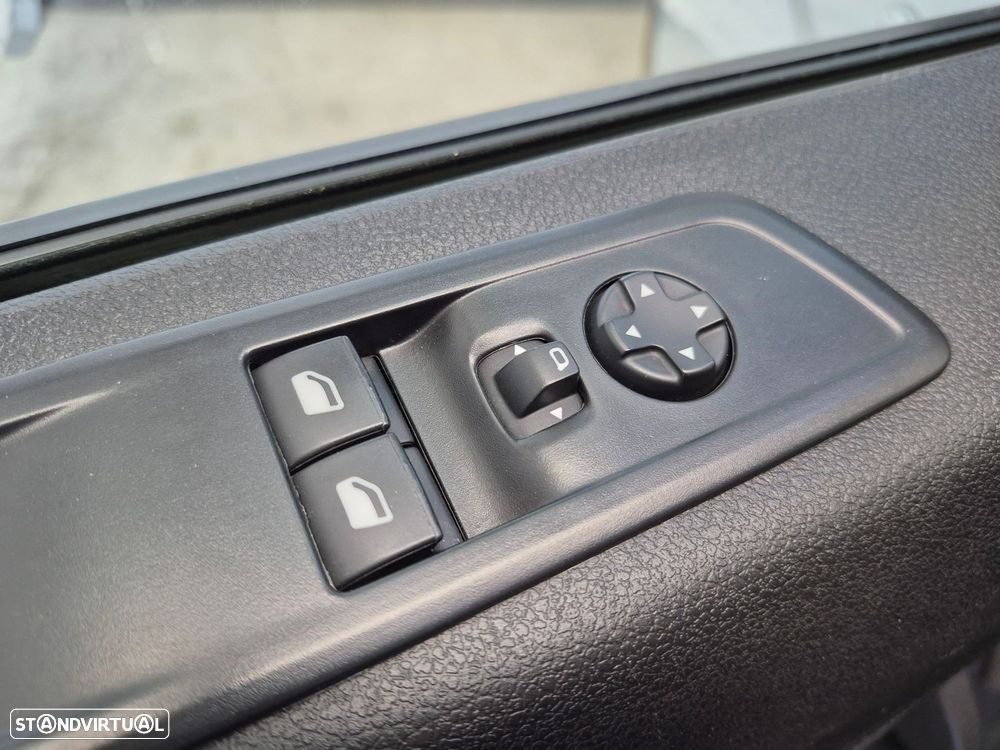 Opel Vivaro 1.5 CDTi L3H1 Essentia Inc - 11