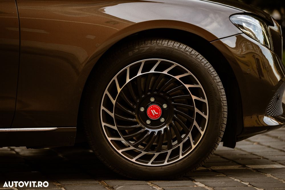 Mercedes-Benz E 200 4MATIC Aut. - 16