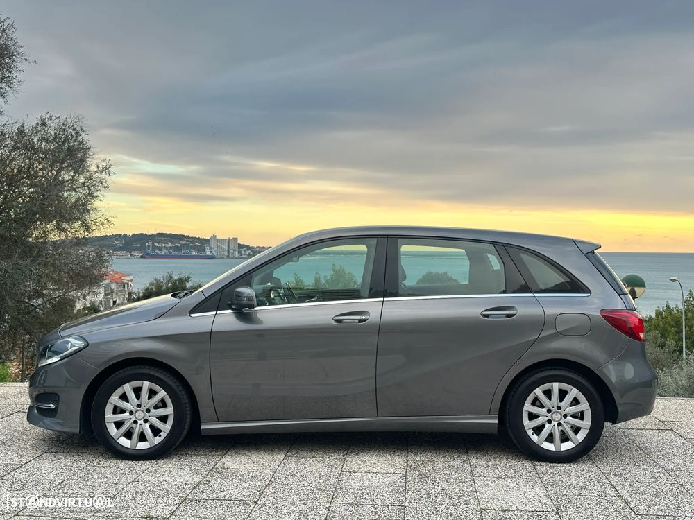 Mercedes-Benz B 180 d Urban - 2