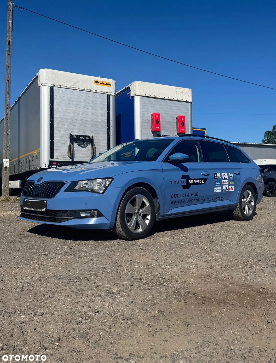 Skoda Superb Combi 2.0 TDI DSG Ambition - 1