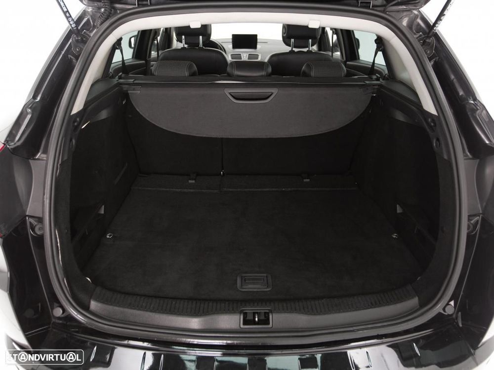 Renault Mégane Sport Tourer - 11